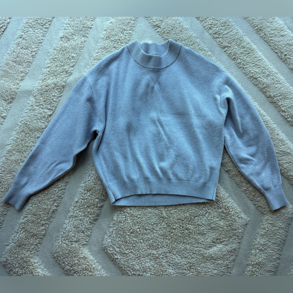 Light grey Abercrombie sweater
